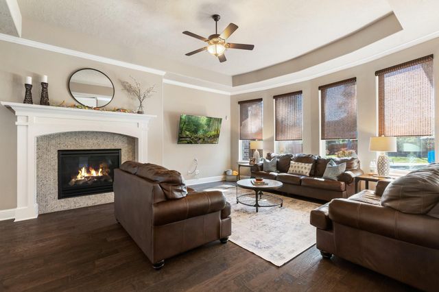 2118 Barton Woods Boulevard, Conroe, TX 77301