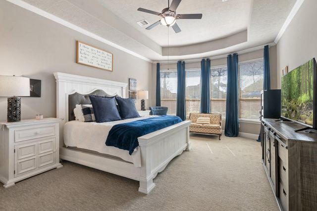 2118 Barton Woods Boulevard, Conroe, TX 77301