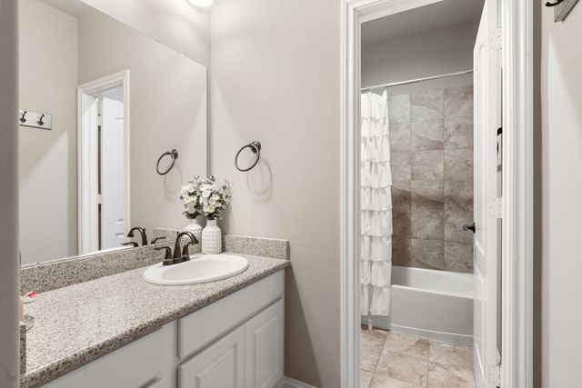 2118 Barton Woods Boulevard, Conroe, TX 77301