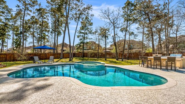 2118 Barton Woods Boulevard, Conroe, TX 77301