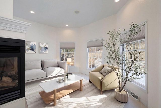 N6516 Forest COURT, Holmen, WI 54636