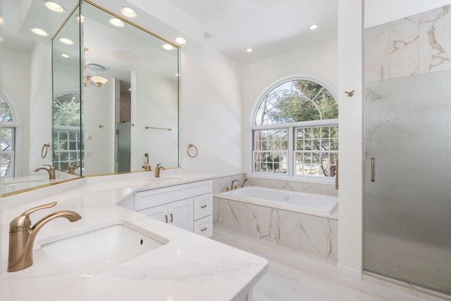 N6516 Forest COURT, Holmen, WI 54636