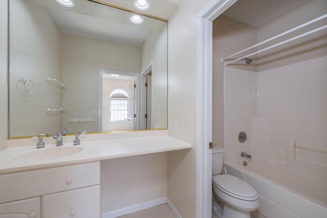 N6516 Forest COURT, Holmen, WI 54636