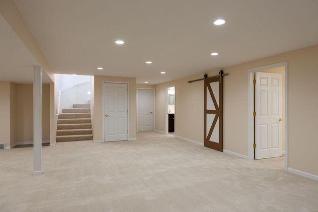 N6516 Forest COURT, Holmen, WI 54636