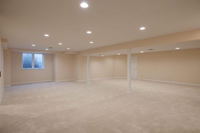 N6516 Forest COURT, Holmen, WI 54636