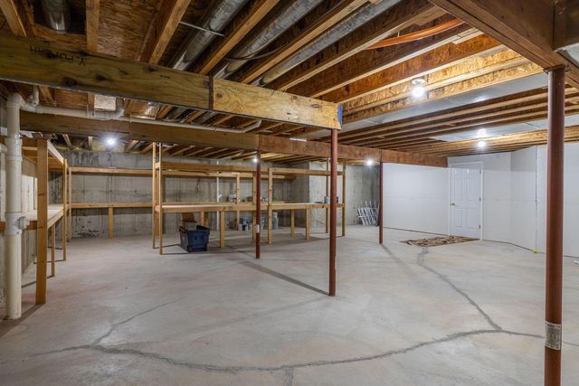 N6516 Forest COURT, Holmen, WI 54636