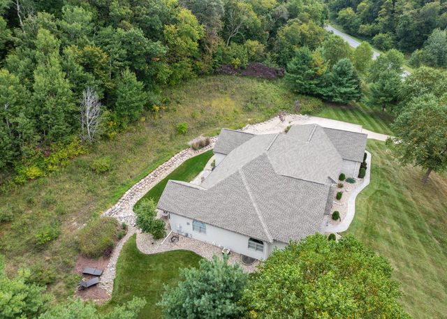 N6516 Forest COURT, Holmen, WI 54636