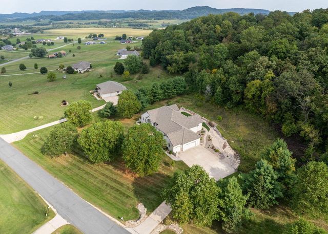 N6516 Forest COURT, Holmen, WI 54636