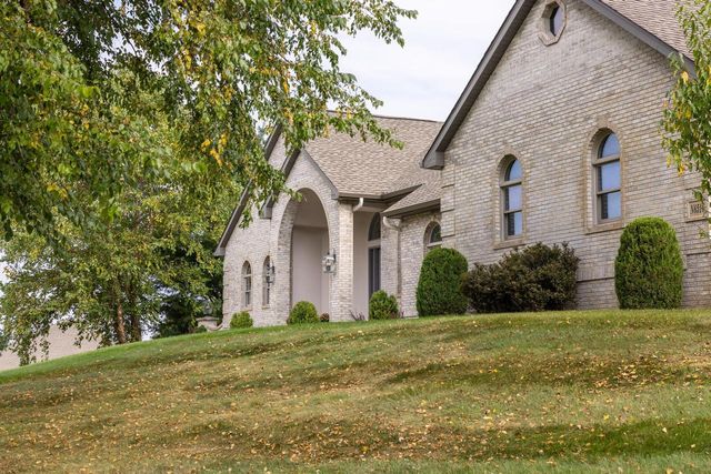 N6516 Forest COURT, Holmen, WI 54636