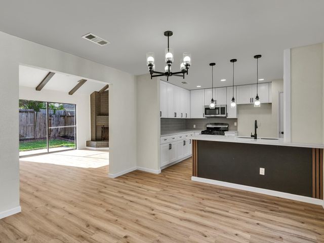 4342 Yupon Ridge Drive, Houston, TX 77072