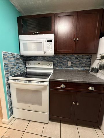 431 Van Buren ST C7, Fort Myers, FL 33916