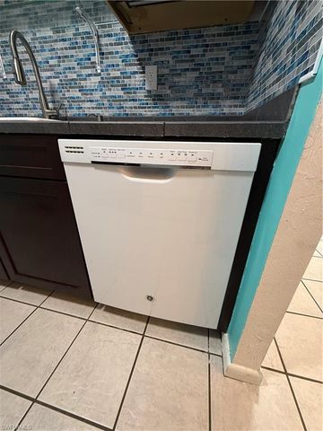 431 Van Buren ST C7, Fort Myers, FL 33916