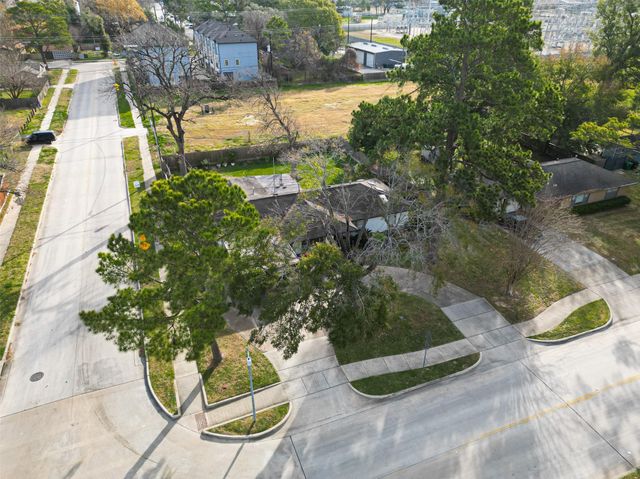 1614 Wycliffe Drive, Houston, TX 77043