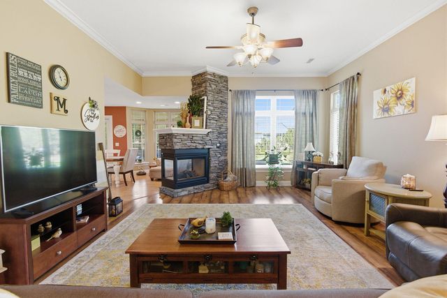 5207 THORNBROOK PKY, Columbia, MO 65203