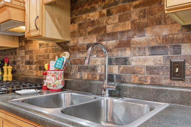 5207 THORNBROOK PKY, Columbia, MO 65203