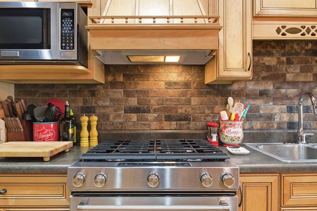 5207 THORNBROOK PKY, Columbia, MO 65203