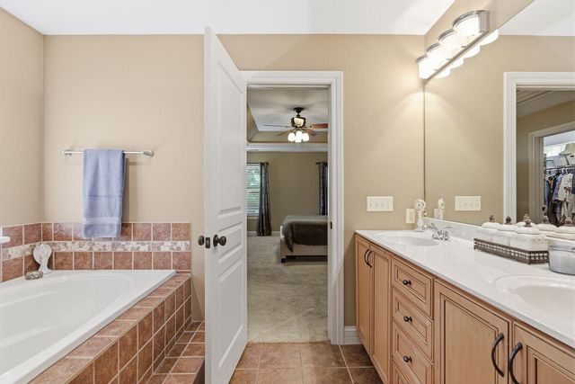 5207 THORNBROOK PKY, Columbia, MO 65203