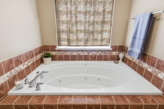 5207 THORNBROOK PKY, Columbia, MO 65203