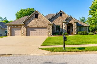 5207 THORNBROOK PKY, Columbia, MO 65203