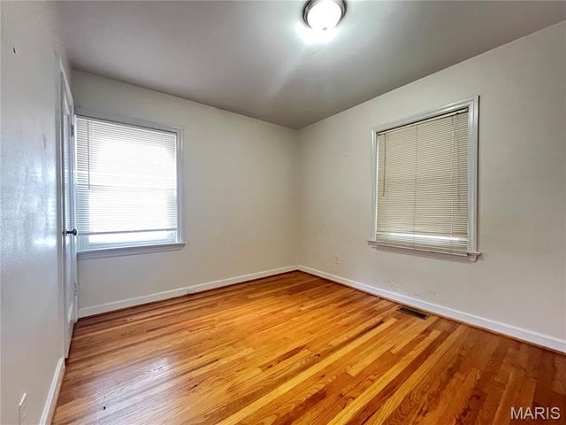 10521 Saint Philip Lane, St Ann, MO 63074