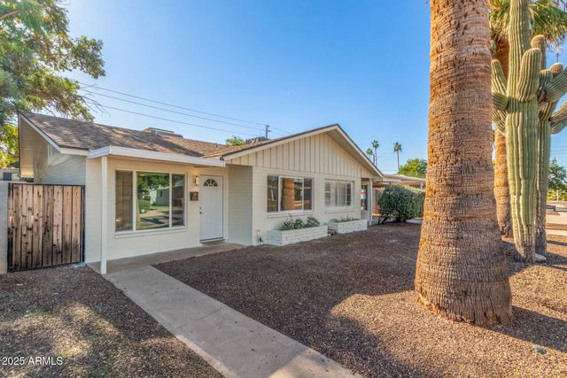 6813 E PINCHOT Avenue, Scottsdale, AZ 85251