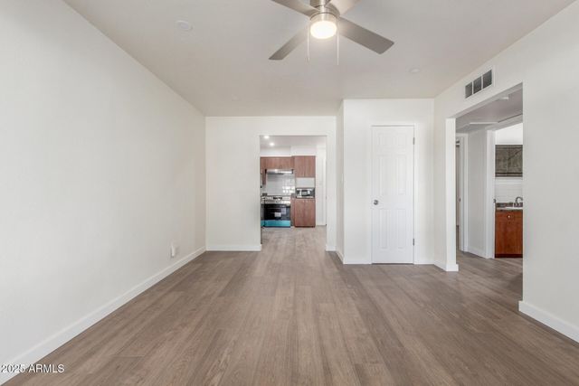 6813 E PINCHOT Avenue, Scottsdale, AZ 85251