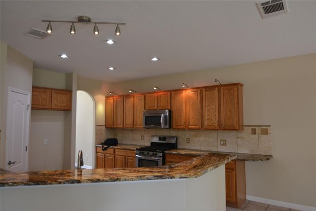 2400 Nan LN, Cedar Park, TX 78613