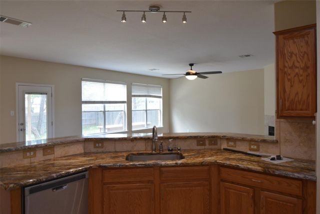 2400 Nan LN, Cedar Park, TX 78613