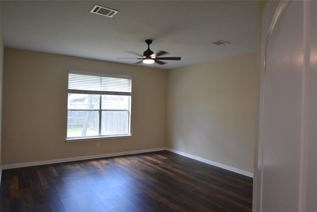 2400 Nan LN, Cedar Park, TX 78613
