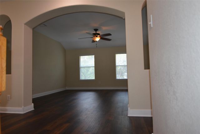 2400 Nan LN, Cedar Park, TX 78613