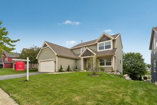 1092 N Camden Lane, South Elgin, IL 60177