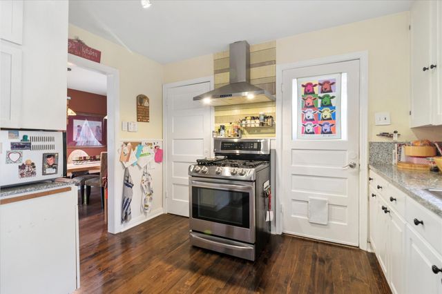 8910 San Fernando Way, Dallas, TX 75218