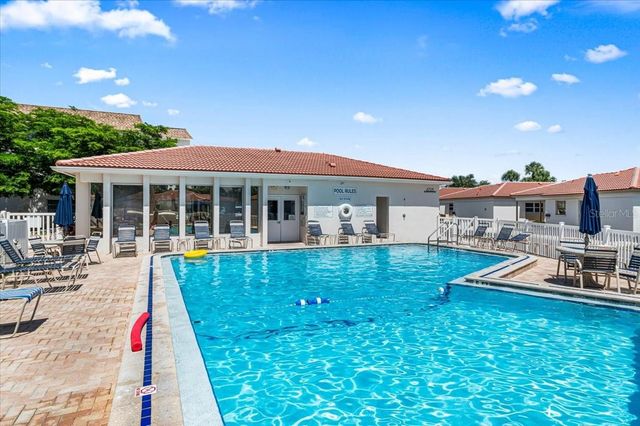 110 VISTA HERMOSA CIRCLE 106B, Sarasota, FL 34242