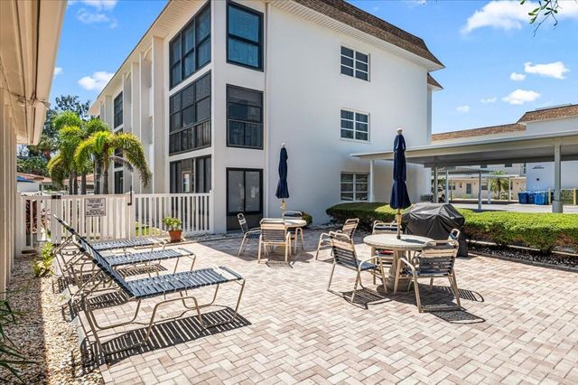 110 VISTA HERMOSA CIRCLE 106B, Sarasota, FL 34242