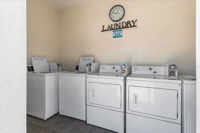 110 VISTA HERMOSA CIRCLE 106B, Sarasota, FL 34242