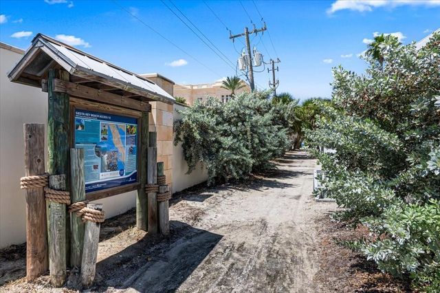 110 VISTA HERMOSA CIRCLE 106B, Sarasota, FL 34242