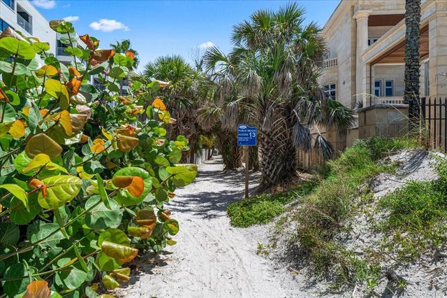 110 VISTA HERMOSA CIRCLE 106B, Sarasota, FL 34242