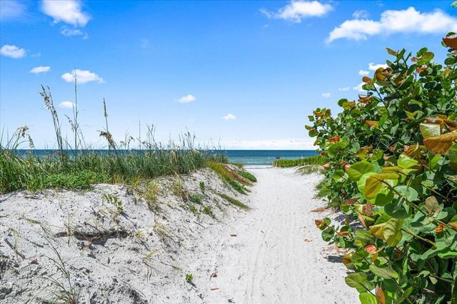 110 VISTA HERMOSA CIRCLE 106B, Sarasota, FL 34242