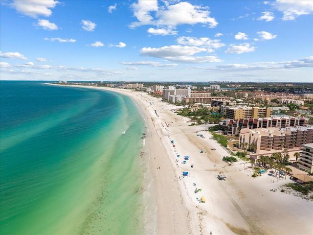 110 VISTA HERMOSA CIRCLE 106B, Sarasota, FL 34242