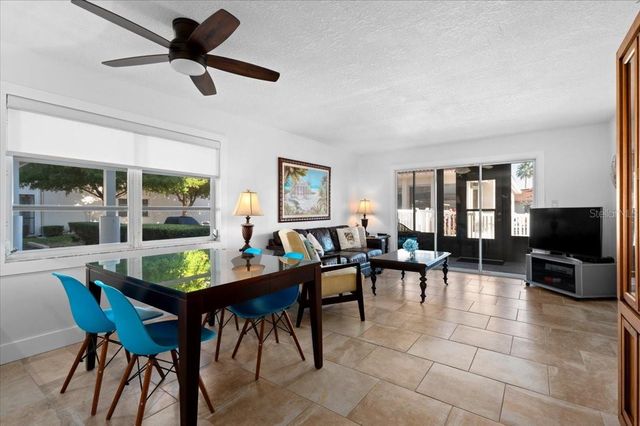 110 VISTA HERMOSA CIRCLE 106B, Sarasota, FL 34242