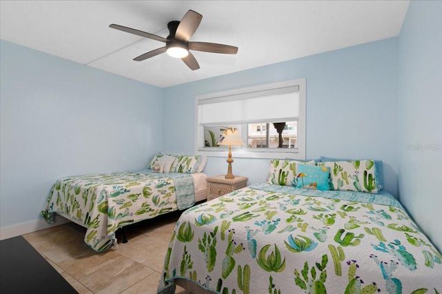 110 VISTA HERMOSA CIRCLE 106B, Sarasota, FL 34242