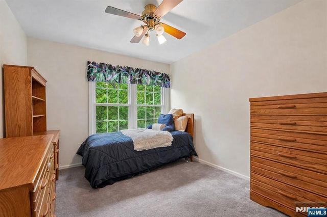 53 Woodledge Court, Rockaway Township, NJ 07866