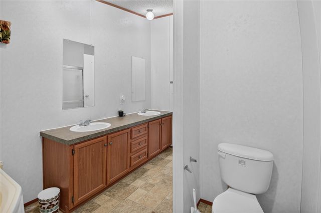 351 County Road 454, Dayton, TX 77535