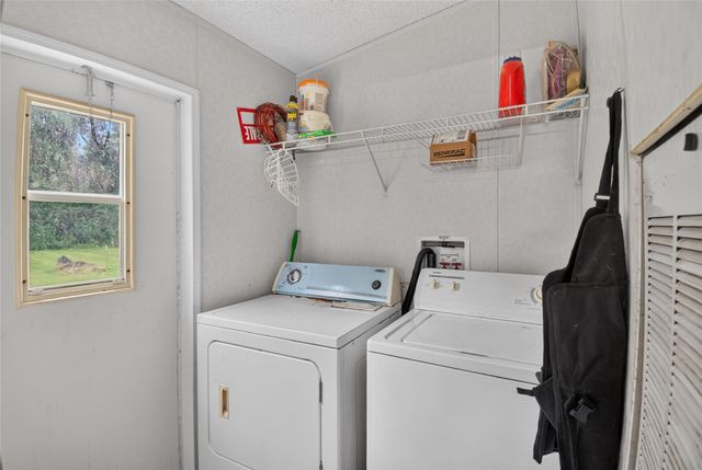 351 County Road 454, Dayton, TX 77535