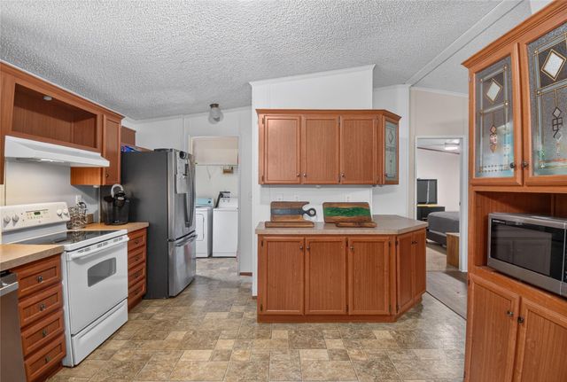 351 County Road 454, Dayton, TX 77535
