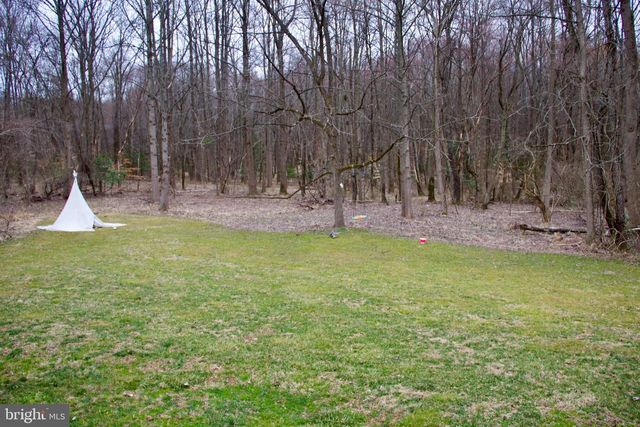11601 WARREN LN, Fairfax, VA 22030