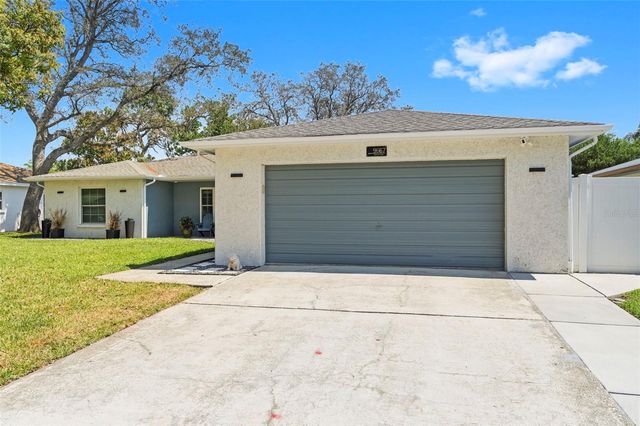 9667 123RD WAY, Seminole, FL 33772