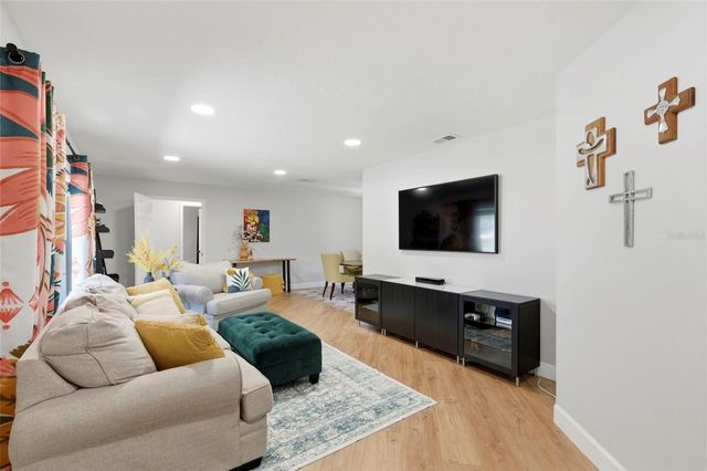 9667 123RD WAY, Seminole, FL 33772