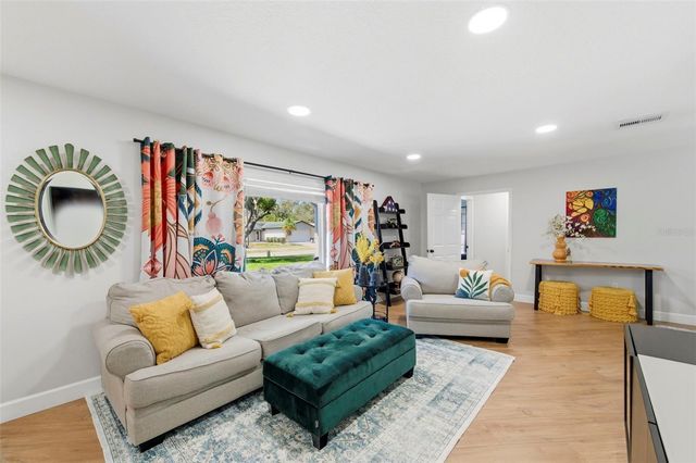 9667 123RD WAY, Seminole, FL 33772