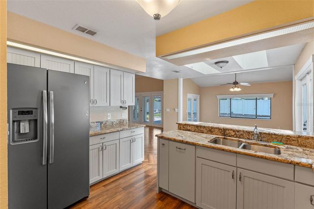 521 LAKESHORE CIRCLE, Lake Mary, FL 32746